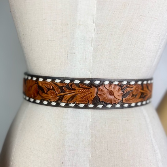 TOOLED MORNING GLORY Floral 70’s Vintage Leather Western Boho Belt 24-27 Waist S